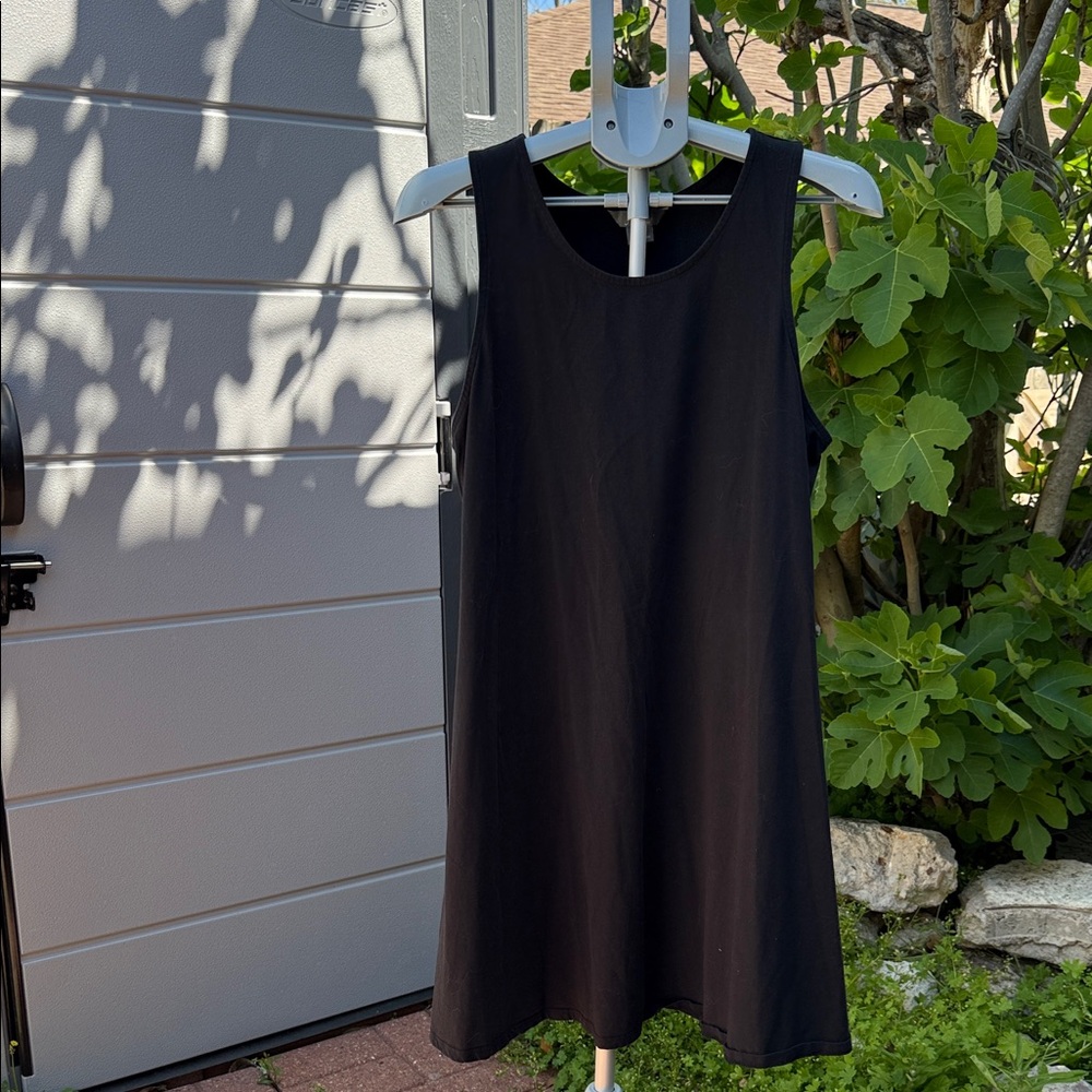 Elegant Black Sleeveless Dress